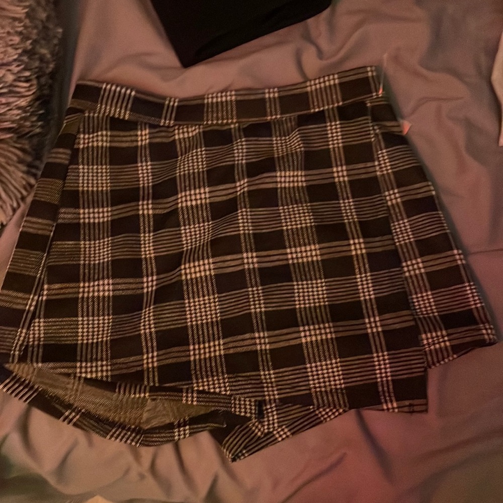 Black white and grey Skirt with shorts built in